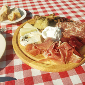 Piatto di antipasti misti